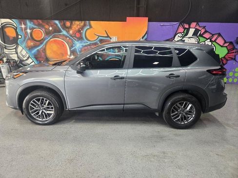 Used 2024 Nissan Rogue S AWD/4WD image 4