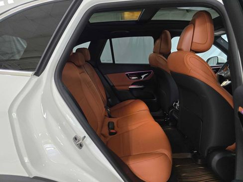 Certified 2026 Mercedes-Benz GLC 300 4MATIC image 12