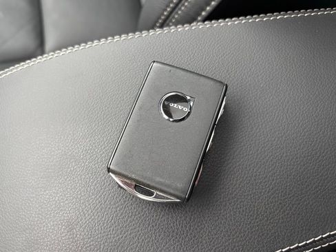 Certified 2026 Volvo XC40 B5 Plus w/ Protection Package Premier image 31