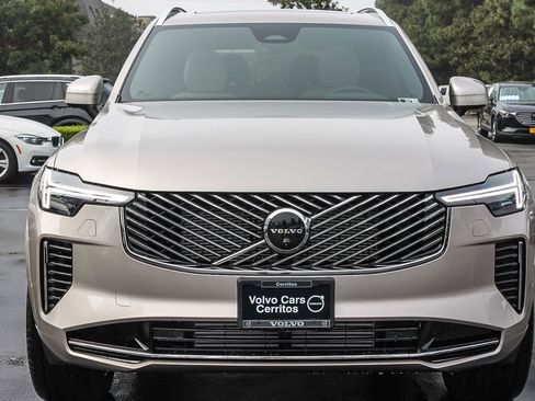 New 2026 Volvo XC90 T8 Plus w/ Protection Package Premier AWD/4WD image 2