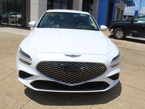 Used 2025 Genesis G70 2.5T RWD image 2