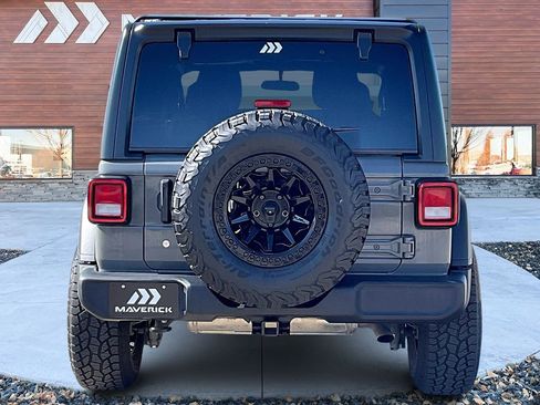 Used 2019 Jeep Wrangler Sport image 6