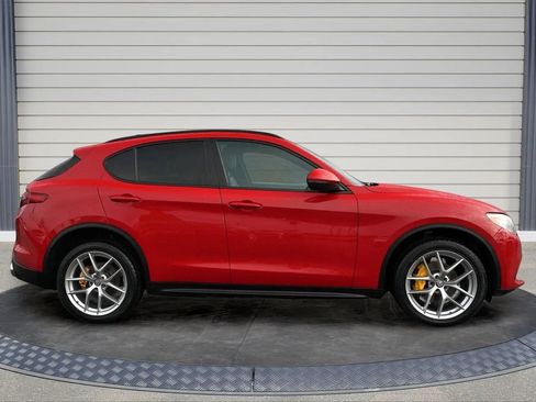 Used 2018 Alfa Romeo Stelvio Ti Sport image 8