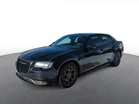 Used 2016 Chrysler 300 S w/ 300S Premium Group image 4