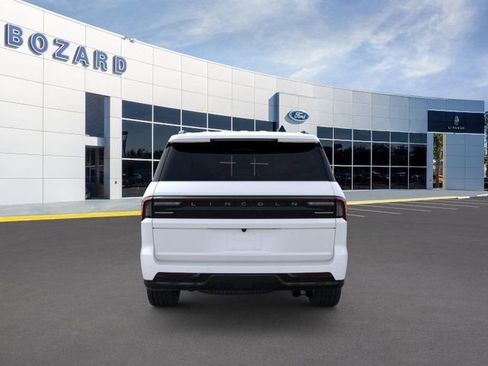 New 2025 Lincoln Navigator Reserve w/ Jet Appearance Package image 5