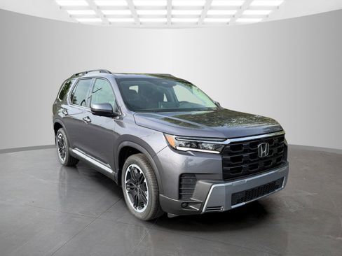 New 2026 Honda Pilot Touring image 5