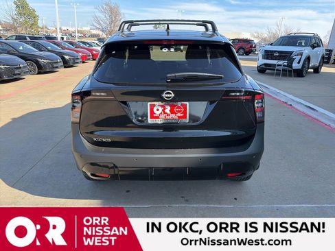 New 2026 Nissan Kicks SV w/ Charging Package FWD image 4