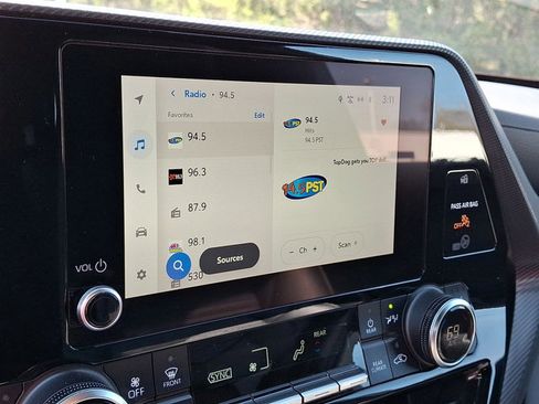 Used 2023 Toyota Highlander XSE image 15