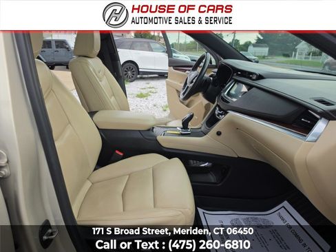 Used 2017 Cadillac XT5 Premium Luxury AWD/4WD image 41