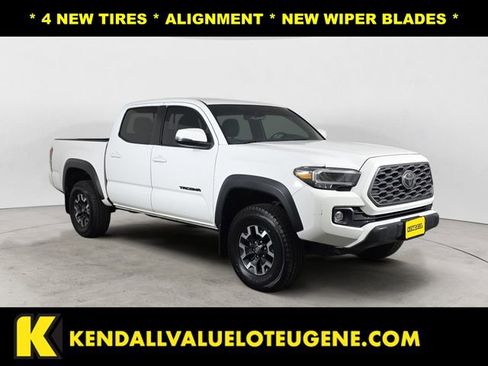 Used 2021 Toyota Tacoma TRD Off-Road w/ Technology Package AWD/4WD image 7