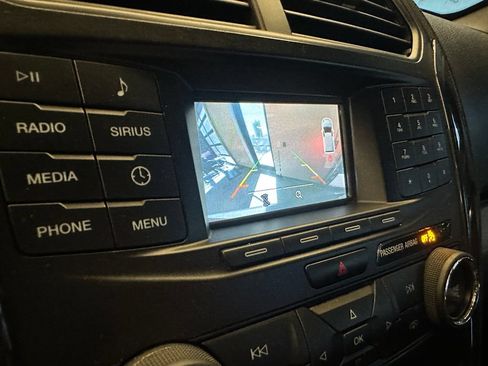 Used 2019 Ford Explorer XLT AWD/4WD image 14
