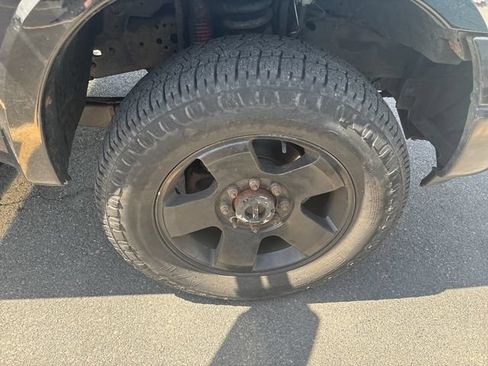 Used 2005 Ford F350 Lariat AWD/4WD image 9