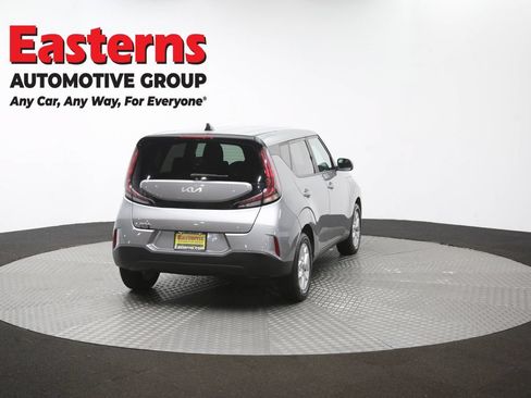 Used 2023 Kia Soul LX w/ Option Group 015 FWD image 39