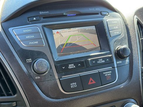 Used 2015 Hyundai Tucson SE image 35