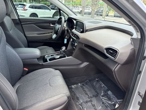 Used 2020 Hyundai Santa Fe SE FWD image 18
