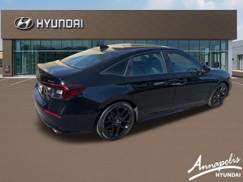Used 2025 Honda Civic Sport image 5