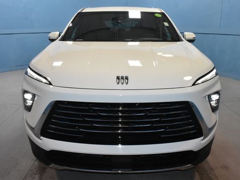 Used 2025 Buick Enclave Preferred image 24