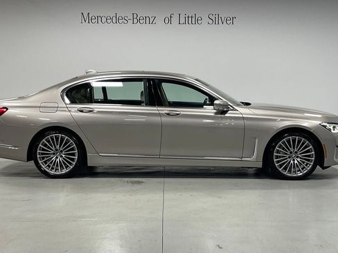 Used 2020 BMW 750i xDrive w/ Executive Package AWD/4WD image 7