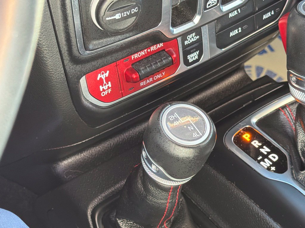 Used 2023 Jeep Wrangler Unlimited Rubicon w/ LED Lighting Group AWD/4WD image 34