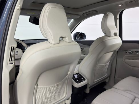 Used 2024 Volvo XC90 B6 Plus w/ Protection Package image 37