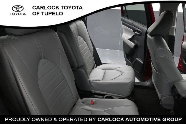 Used 2023 Toyota Highlander XLE FWD image 43