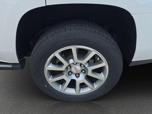 Used 2018 GMC Yukon Denali AWD/4WD image 5