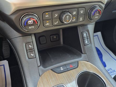 Used 2019 GMC Acadia SLE FWD image 23