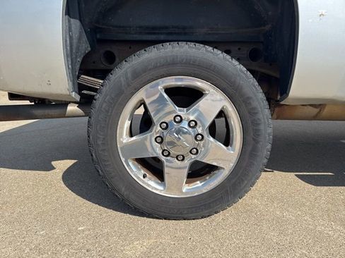 Used 2013 Chevrolet Silverado 2500 LTZ w/ LTZ Plus Package AWD/4WD image 10