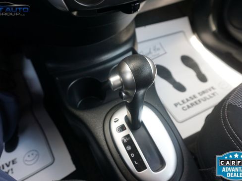 Used 2016 Nissan Versa SV w/ Fog Lights Package FWD image 30