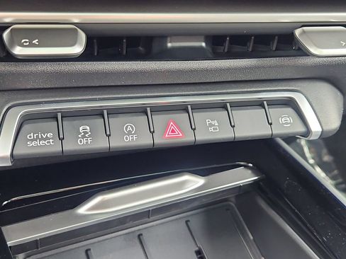 New 2026 Audi Q3 quattro 2.0T AWD/4WD image 11