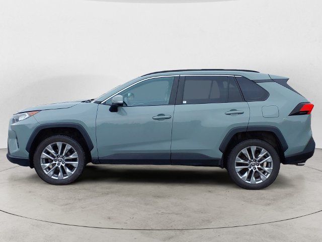 Used 2021 Toyota RAV4 XLE Premium AWD/4WD image 8
