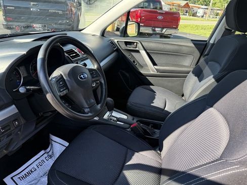 Used 2016 Subaru Forester 2.5i AWD/4WD image 8