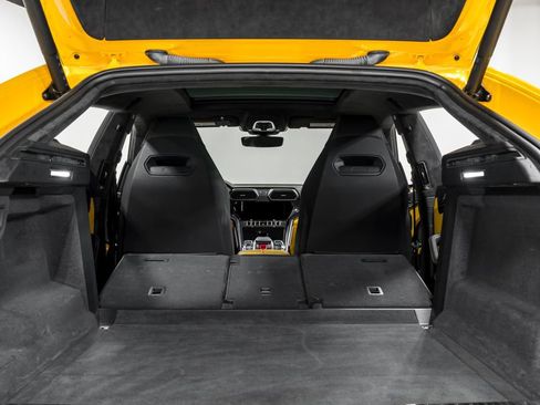 Used 2022 Lamborghini Urus AWD/4WD image 60