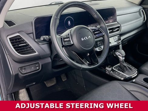 Certified 2025 Kia Seltos EX image 7