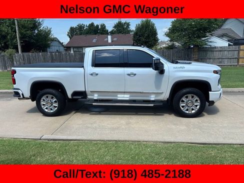 Used 2025 Chevrolet Silverado 3500 High Country w/ High Country Premium Package AWD/4WD image 4