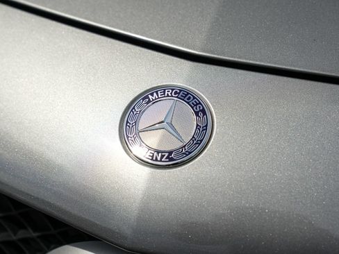 Used 2013 Mercedes-Benz SL 550 image 8
