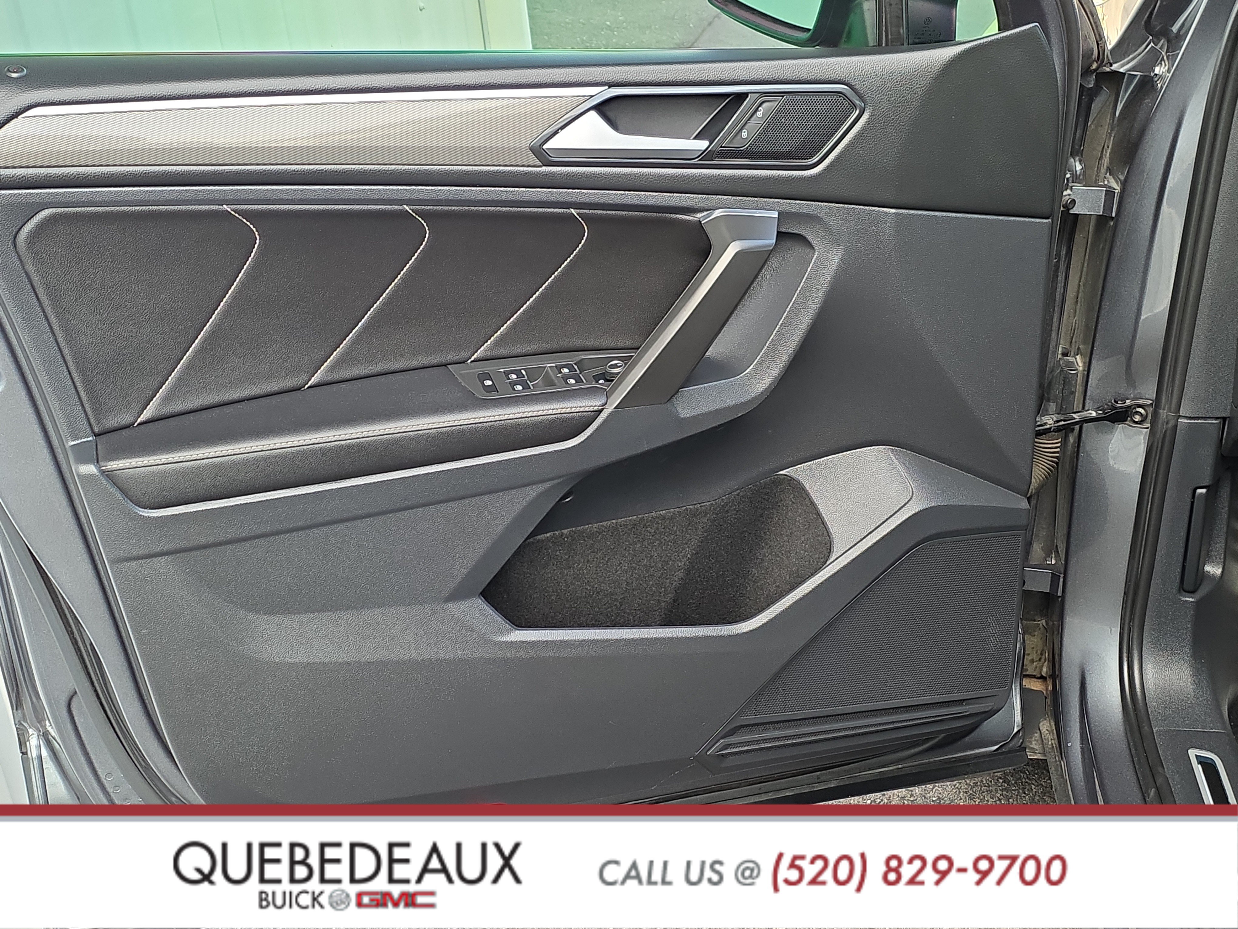 Used 2022 Volkswagen Tiguan SE R-Line FWD image 10