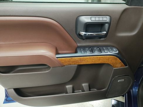 Used 2015 Chevrolet Silverado 1500 High Country image 25