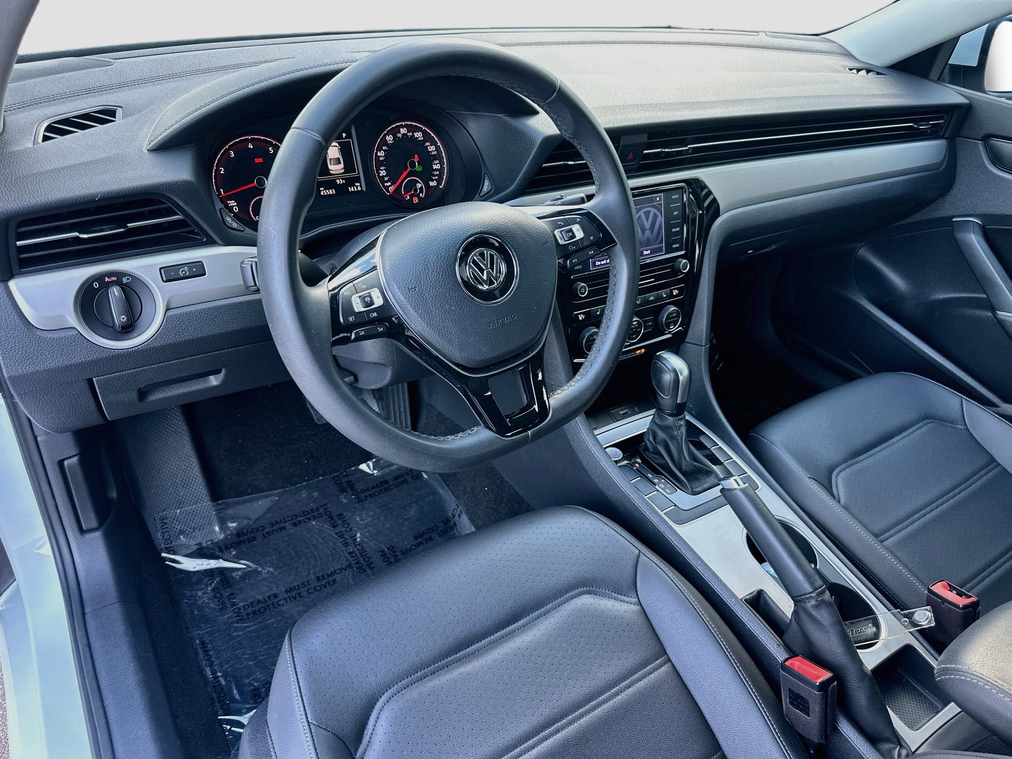 Used 2021 Volkswagen Passat 2.0T SE FWD image 9