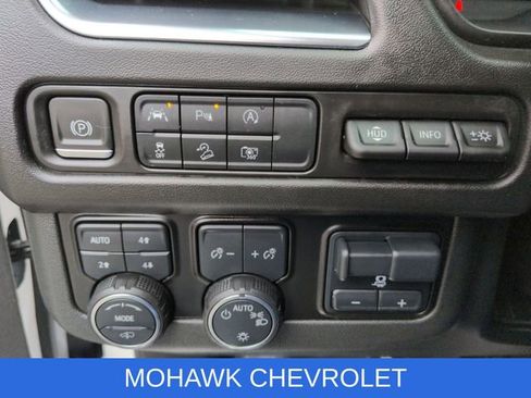 Used 2024 Chevrolet Suburban High Country AWD/4WD image 37