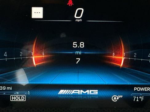 New 2026 Mercedes-Benz CLA 35 AMG 4MATIC image 36