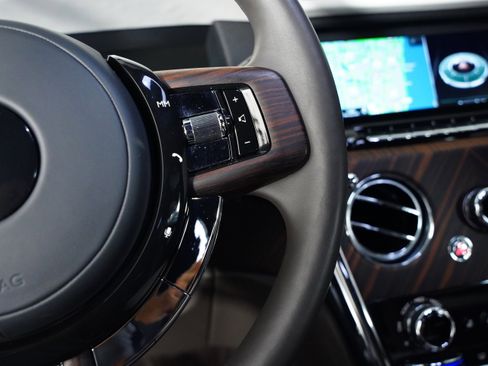 Used 2023 Rolls-Royce Cullinan w/ Cullinan Package image 62