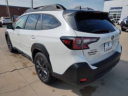 Used 2025 Subaru Outback Onyx Edition XT image 10