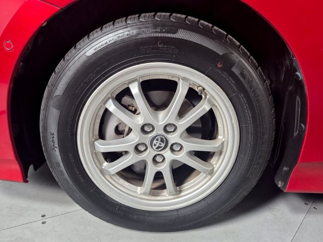 Used 2021 Toyota Prius LE AWD/4WD image 10