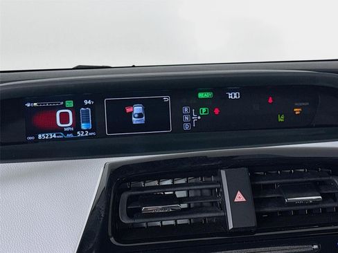 Used 2017 Toyota Prius Three Touring FWD image 14
