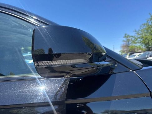 Used 2023 Jeep Grand Cherokee Limited w/ Luxury Tech Group II AWD/4WD image 16