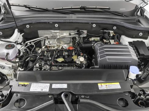 Used 2024 Volkswagen Atlas SE w/ Black Wheel Package image 50