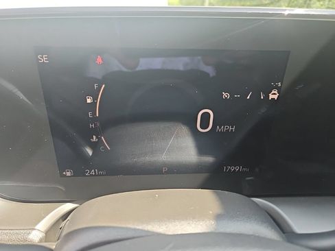 Used 2024 Buick Encore GX Sport Touring FWD image 11