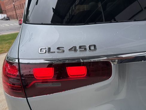 Certified 2025 Mercedes-Benz GLS 450 4MATIC image 10