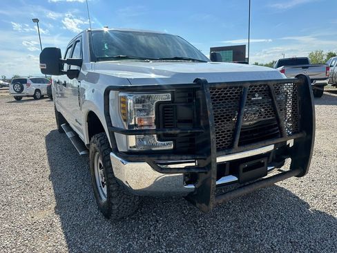 Used 2019 Ford F250 XL w/ Power Equipment Group AWD/4WD image 2